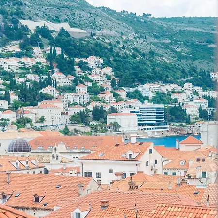 Domino 18 - Duplex Two Bedroom With City View * Ντουμπρόβνικ