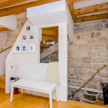 Domino 18 - Duplex Two Bedroom With City View * Ντουμπρόβνικ