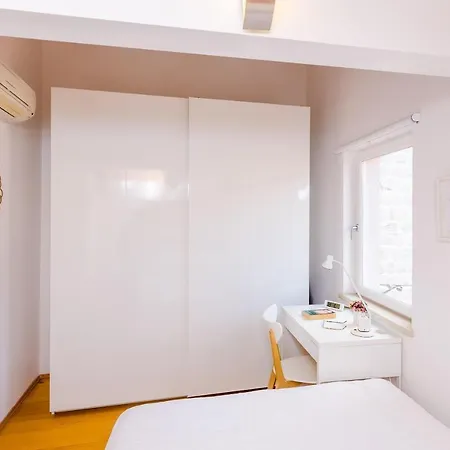 Domino 18 - Duplex Two Bedroom With City View Ντουμπρόβνικ