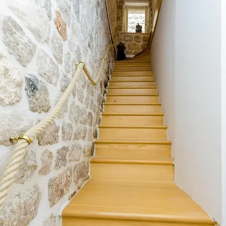 Domino 18 - Duplex Two Bedroom With City View *